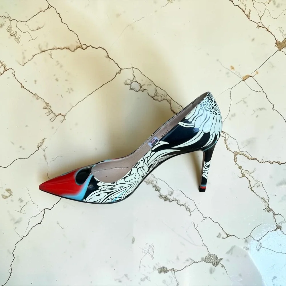 PRADA Runway 2014 Flame Floral Patent Leather Pumps Heels Pointed Toe Italy 37
